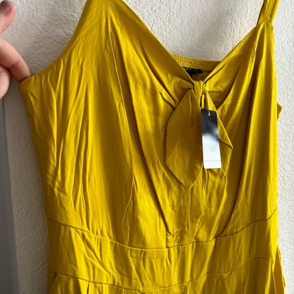 NWT TORRID CHALLIS ROMPER - Picture 2 of 4